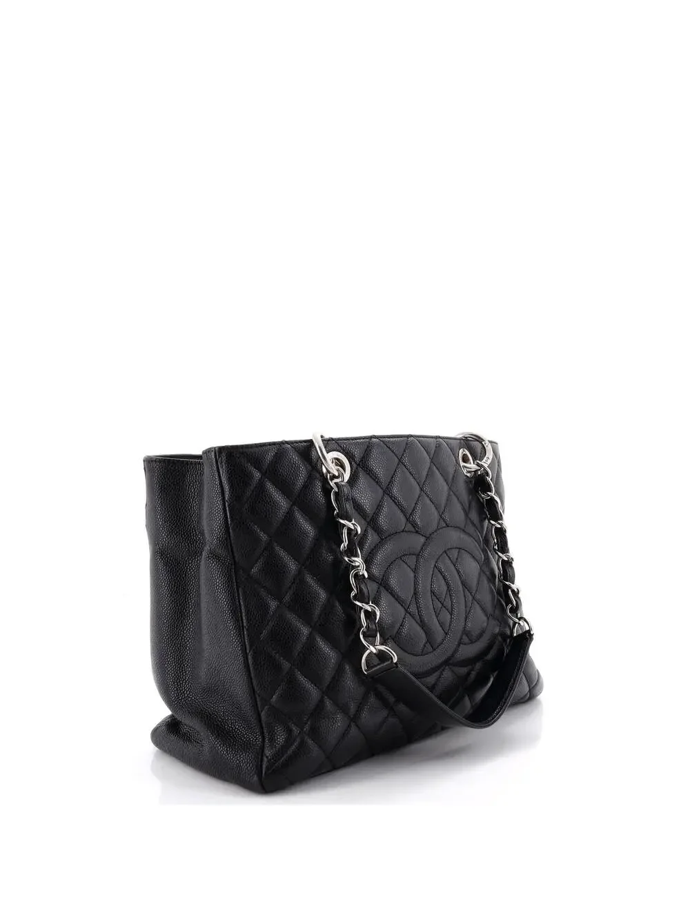 CHANEL step out